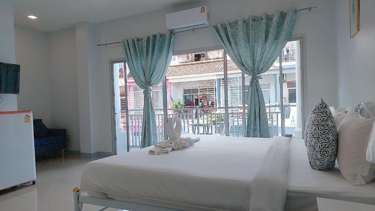 Cinderella Residence Patong Extérieur photo