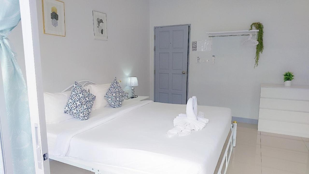 Cinderella Residence Patong Extérieur photo